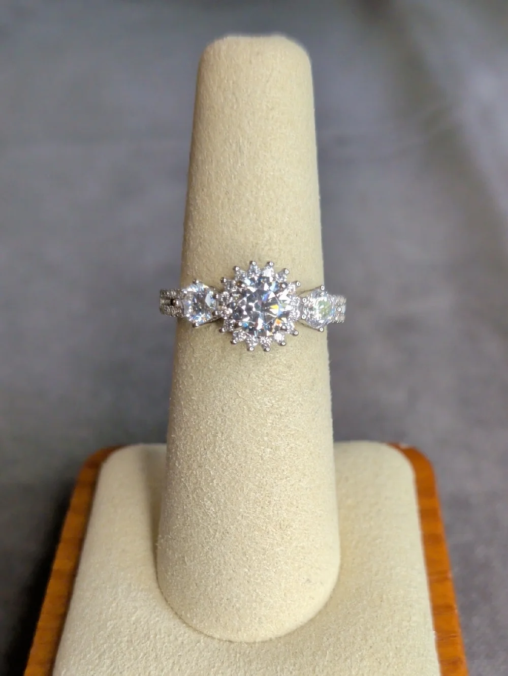 CZ + 925 Silver Halo Engagement Ring Size 6